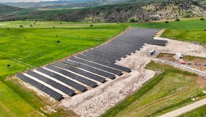 Sivas Belediyesi enerjisini güneşten üretecek... Özbelsan GES hizmete girdi