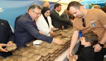 Trabzon’da 3 bin kişiye aşure ikramı