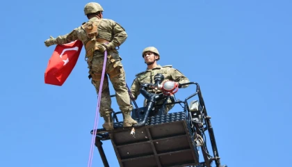 Türk Kara Kuvvetleri’nin 2235’inci kuruluş yılı 4’üncü Komando Tugayı’nda kutlandı