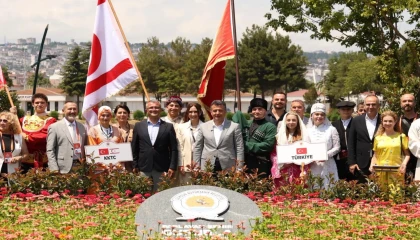12 ülkeden dansçılar Samsun’da Başkan Doğan’ı ziyaret etti