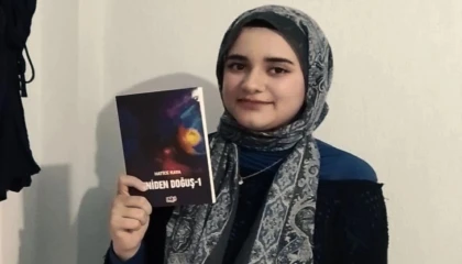 13 yaşındaki Ağrılı Hatice Kaya ilk romanını yayımladı