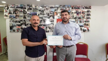 AK Parti Mardin İl Başkanı Mehmet Uncu sahada