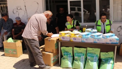 Antalya Büyükşehir’den selden etkilenen üreticilere destek
