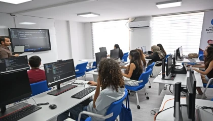 Antalya Dijital Gençlik Merkezi (DİGEM) açıldı