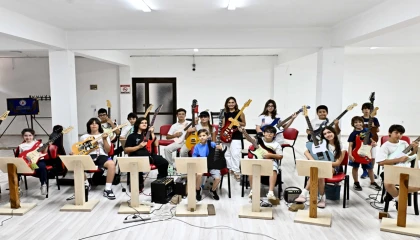 Antalya Muratpaşa’da Değirmenönü’nde gitarın dört hali