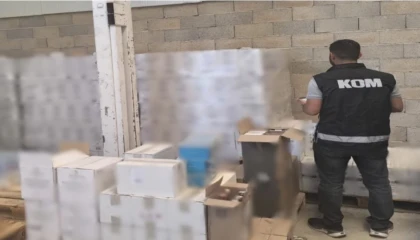Antalya’da binlerce kaçak içki ve tütün ürünü ele geçirildi