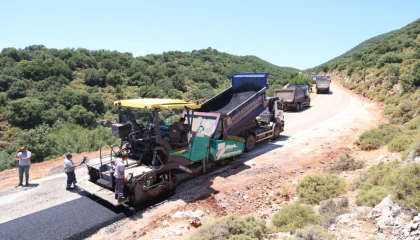 Antalya’da Demre ile Kaş’ı birleştiren yolda çalışma