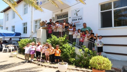 Antalya’da köy okulu ipek evine dönüştü