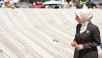 Bakan Göktaş: Srebrenitsa Soykırımı’nı unutturmayacağız