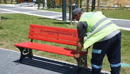 Balıkesir kent mobilyasını kendi üretiyor