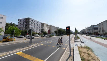 Buca’nın ana arterleri teker teker yenileniyor