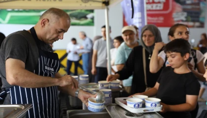 Bursa Büyükşehir ikramlara Gürsu’da devam etti
