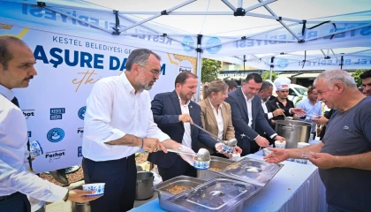 Bursa Büyükşehir’den Kestel’de aşure ikramı