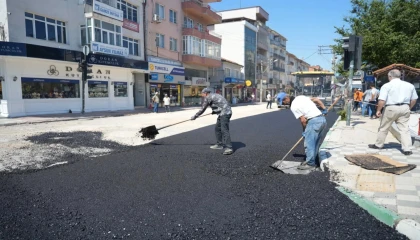 Bursa Yenişehir’in ana arterleri sıcak asfaltla yenilendi
