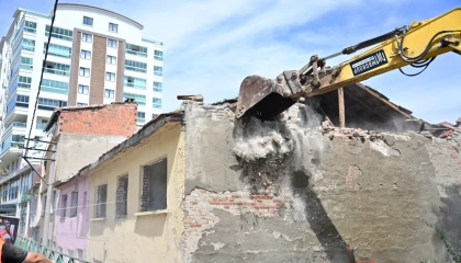 Bursa Yıldırım’da Sinandede dönüşümünde ilk kepçe