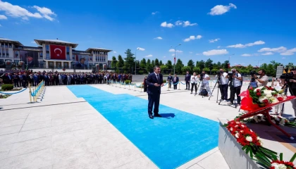 Cevdet Yılmaz’dan 15 Temmuz Demokrasi ve Milli Birlik Anıtı’na ziyaret