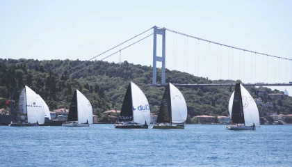 İstanbul Boğazı’nda görkemli coşku
