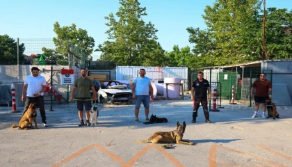 İstanbul Maltepe’de patili kahramanlar afetlere hazırlanıyor