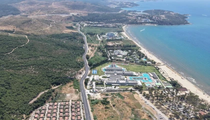 İzmir’de Pamucak yolu baştan sona yenilendi