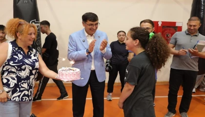 Kütahya’da Başkan Kahveci’den milli sporculara moral ziyareti