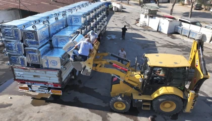Manisa Büyükşehir’den ilçelere çöp konteyneri desteği