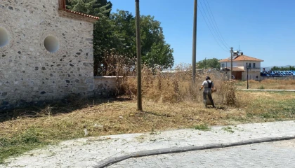 Manisa’da Karacaahmet Türbesi’nde Büyükşehir’den hummalı temizlik
