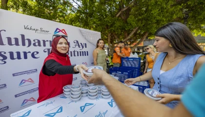 Mersin’de 13 ilçede 19 bin kişilik aşure ikramı
