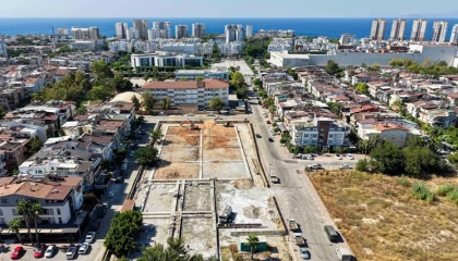 Muratpaşa raket sporlarının yeni merkezini kuruyor