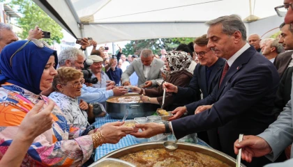 Sakarya’da aşure bereketi paylaşıldı