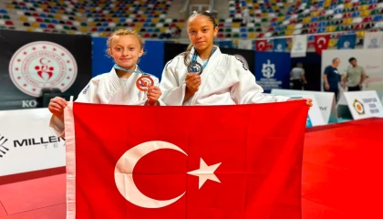 Sakaryalı sporcular judo ve güreşte kürsünün sahibi oldu