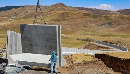 Sınır duvarında sona yaklaşıldı... Projenin 1.339 kilometresi tamamlandı