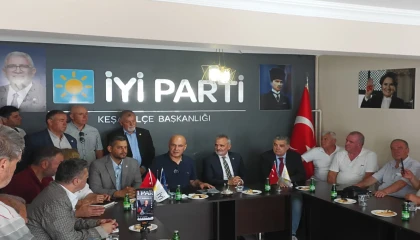 Turhan Çömez Keşan’da konuştu... Türkiye’nin en büyük sorunu tek adam rejimi